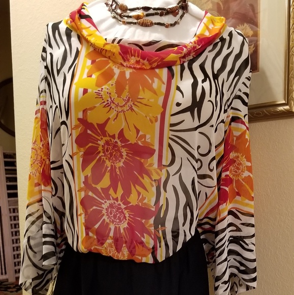 Alfani Tops - 🍨Alfani Floral Blouse Size 20W